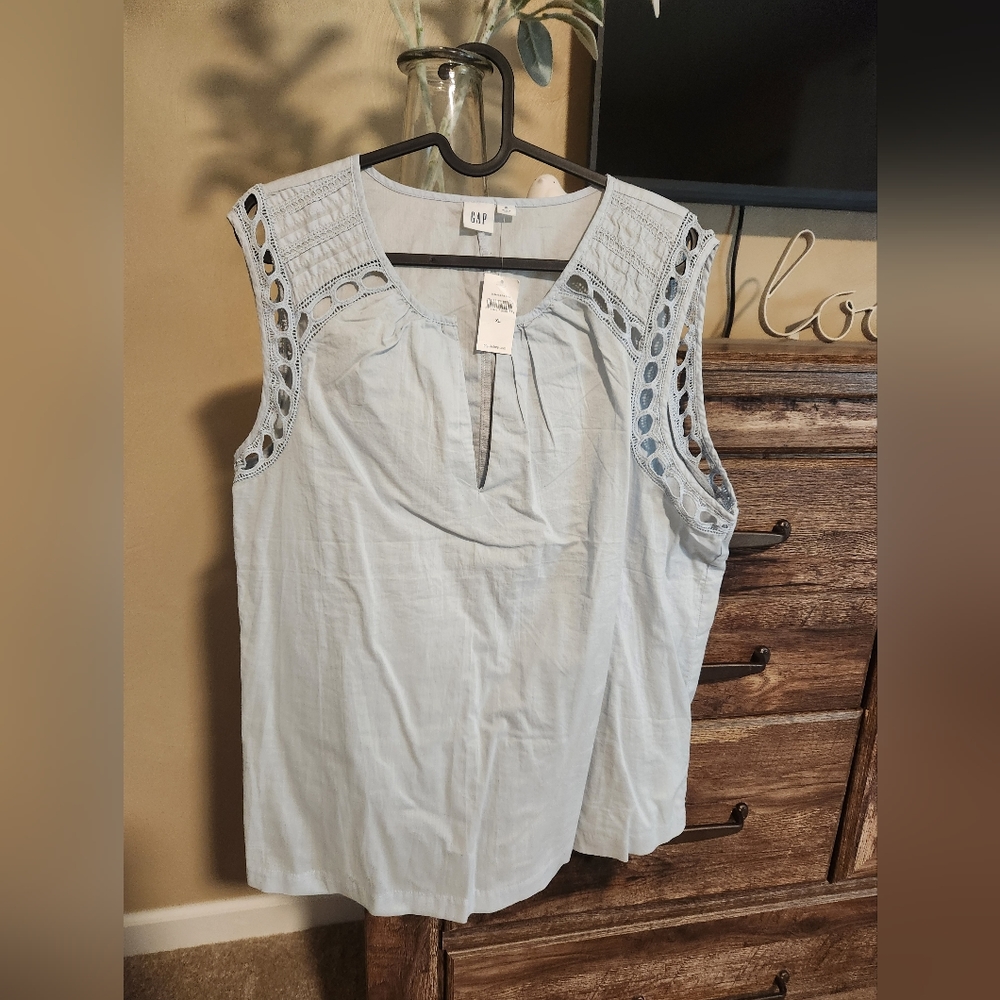 Gap Tank Top